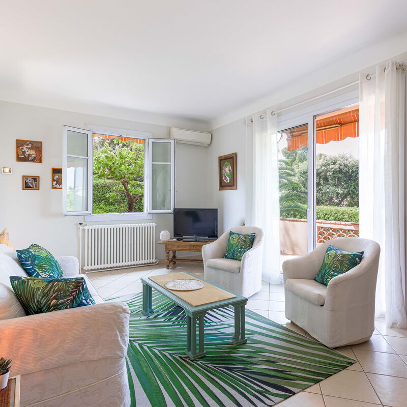 Villa Les Chênes Verts: Living Room
