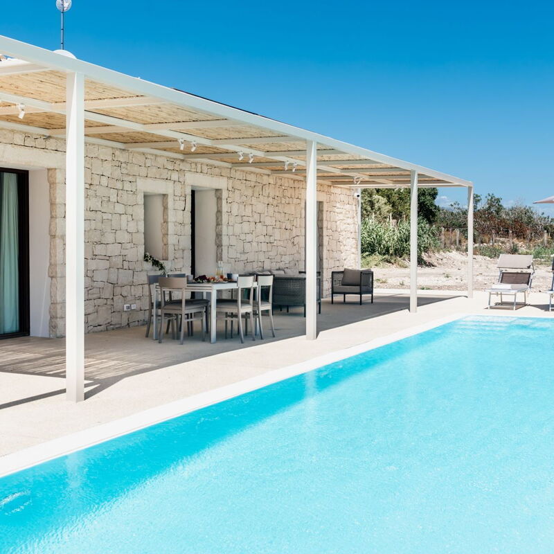 Villa Verde by Halldis