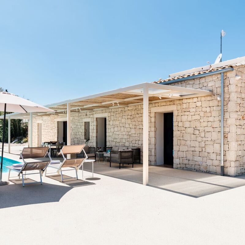 Villa Verde by Halldis