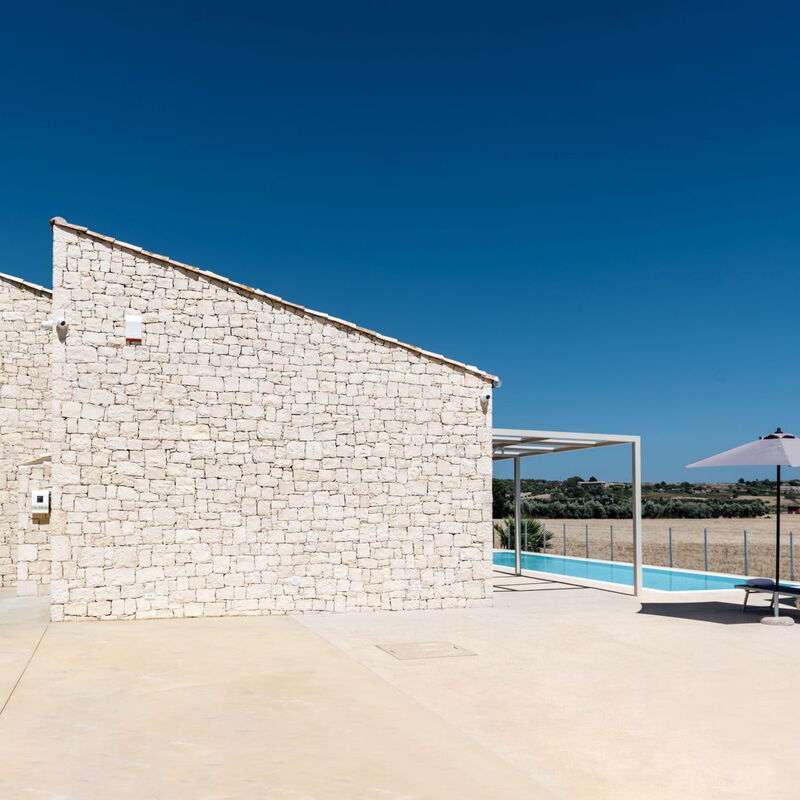 Villa Verde by Halldis