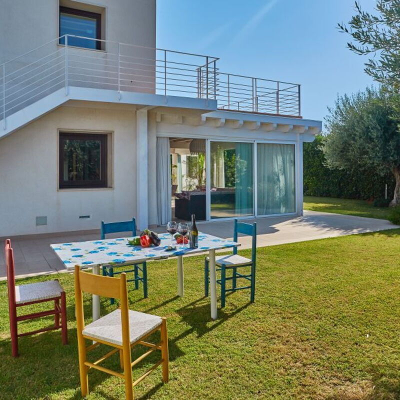 Villa Delfino by Halldis