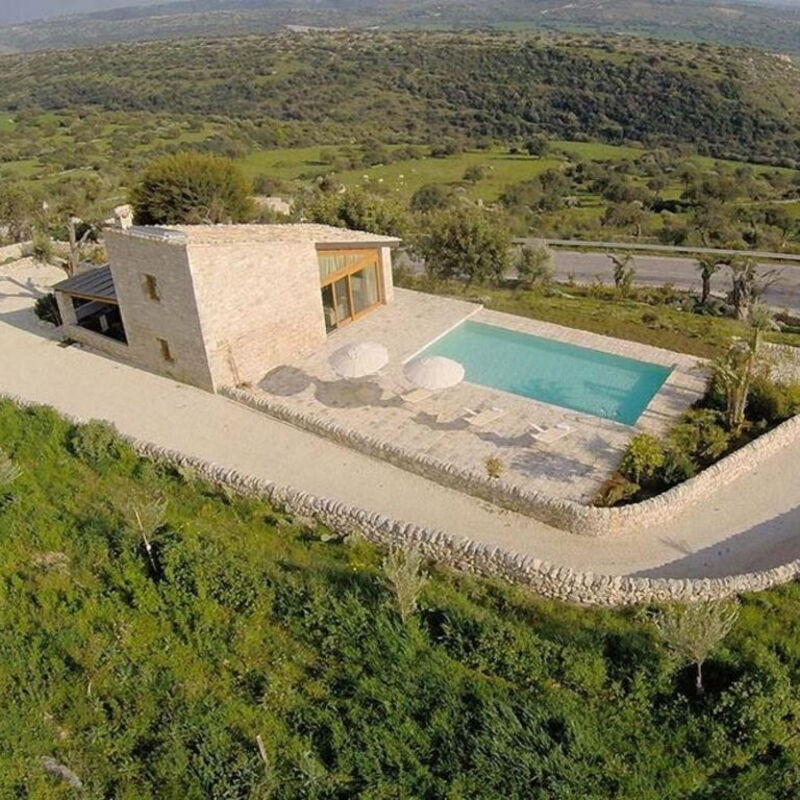 Villa Chiaramonte by Halldis