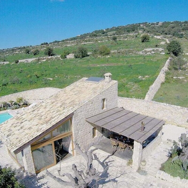 Villa Chiaramonte by Halldis