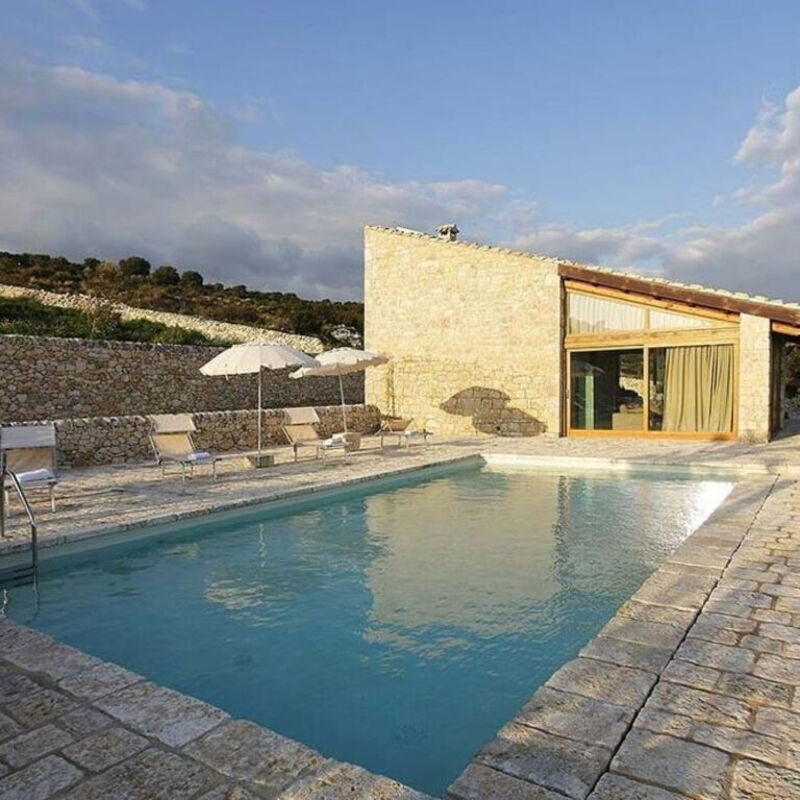 Villa Chiaramonte by Halldis