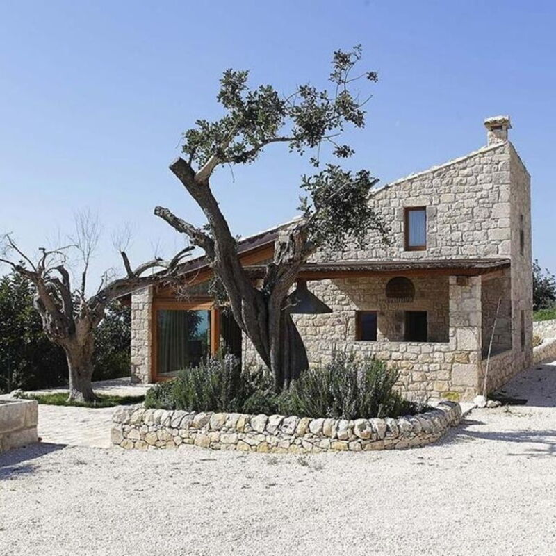 Villa Chiaramonte by Halldis