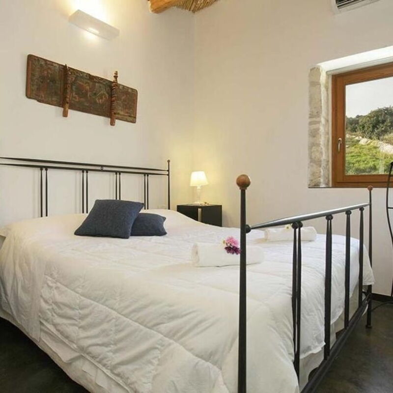 Villa Chiaramonte by Halldis