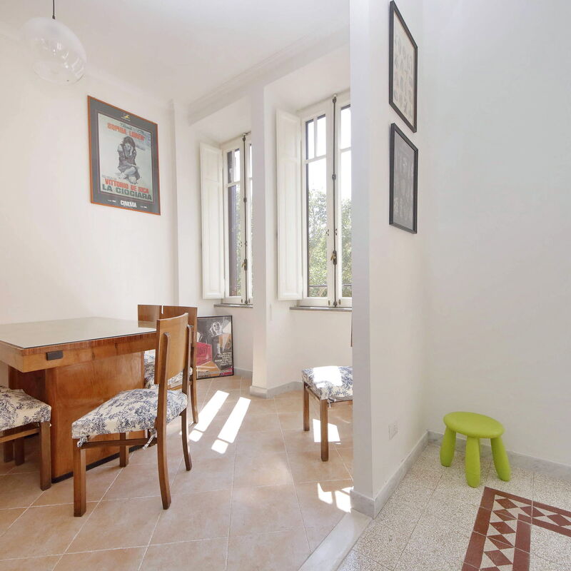 Lovely 2Br Basilica San Giovanni: Cucina, Sala da pranzo