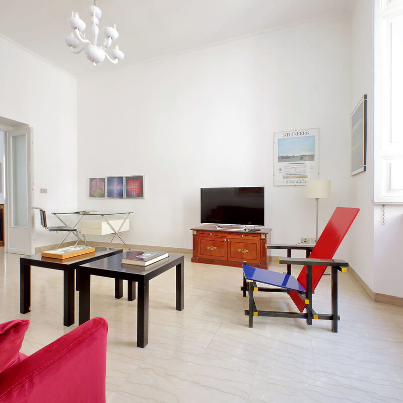 Vittorio Emanuele: Dining Room, Living Room