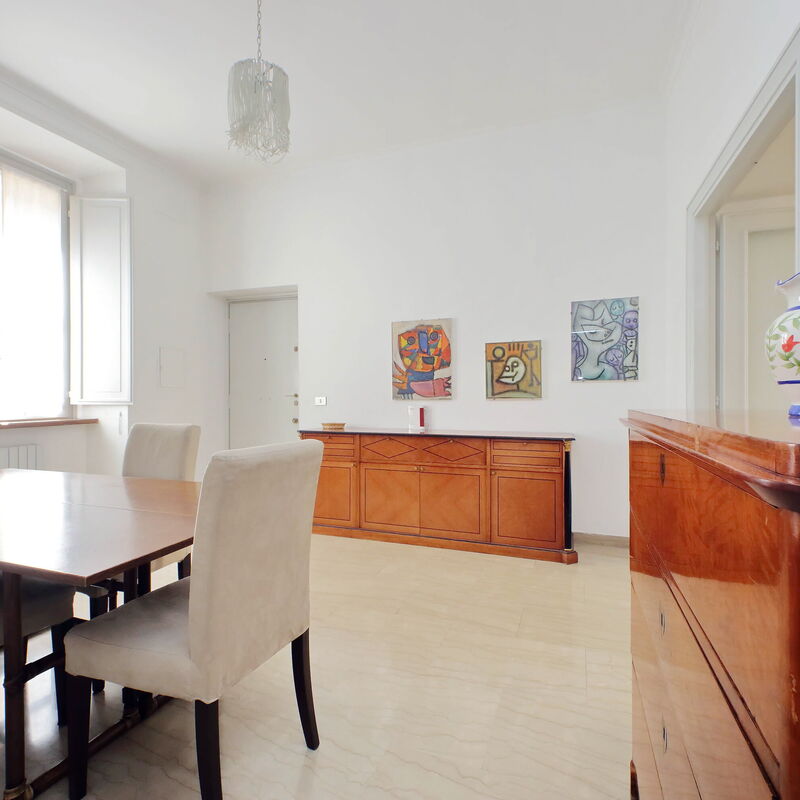 Vittorio Emanuele: Dining Room