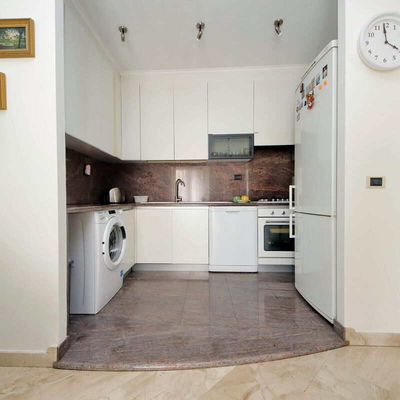 2Bdr with Balcony Close to Roma Tre Ostiense: Cuisine