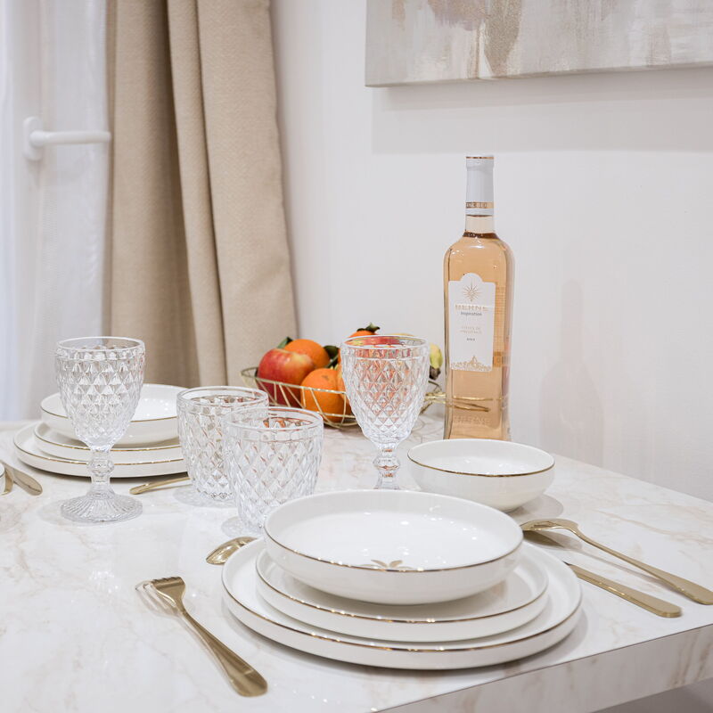 Studio Méro: Living Room