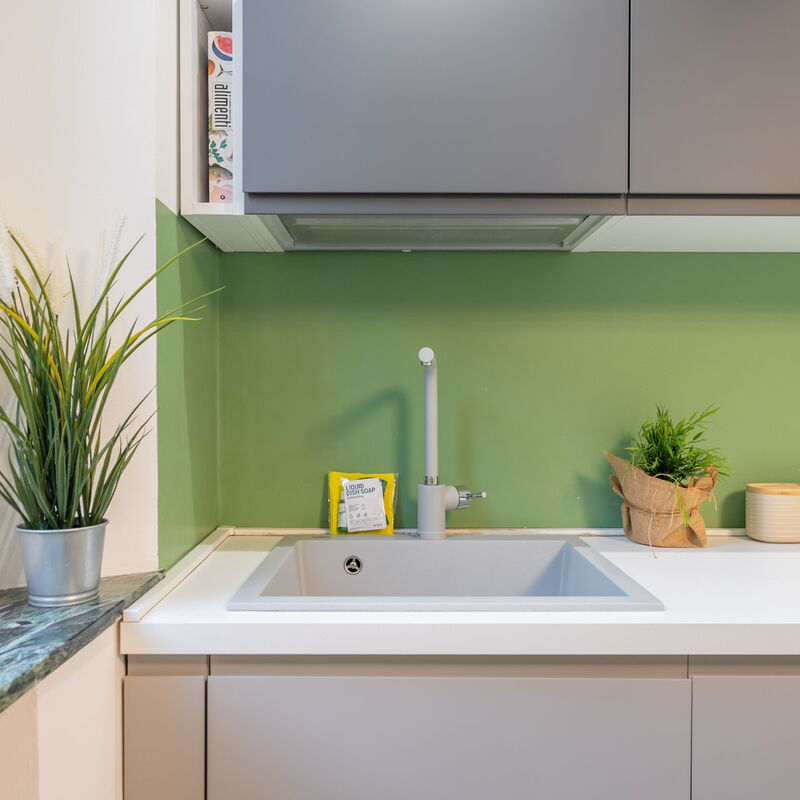 Bartolini Modern 2 Bedrooms by Halldis: Kitchen