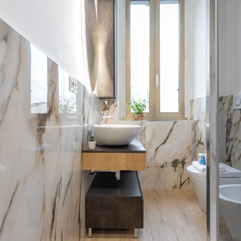 Bartolini Modern 2 Bedrooms by Halldis: Bathroom