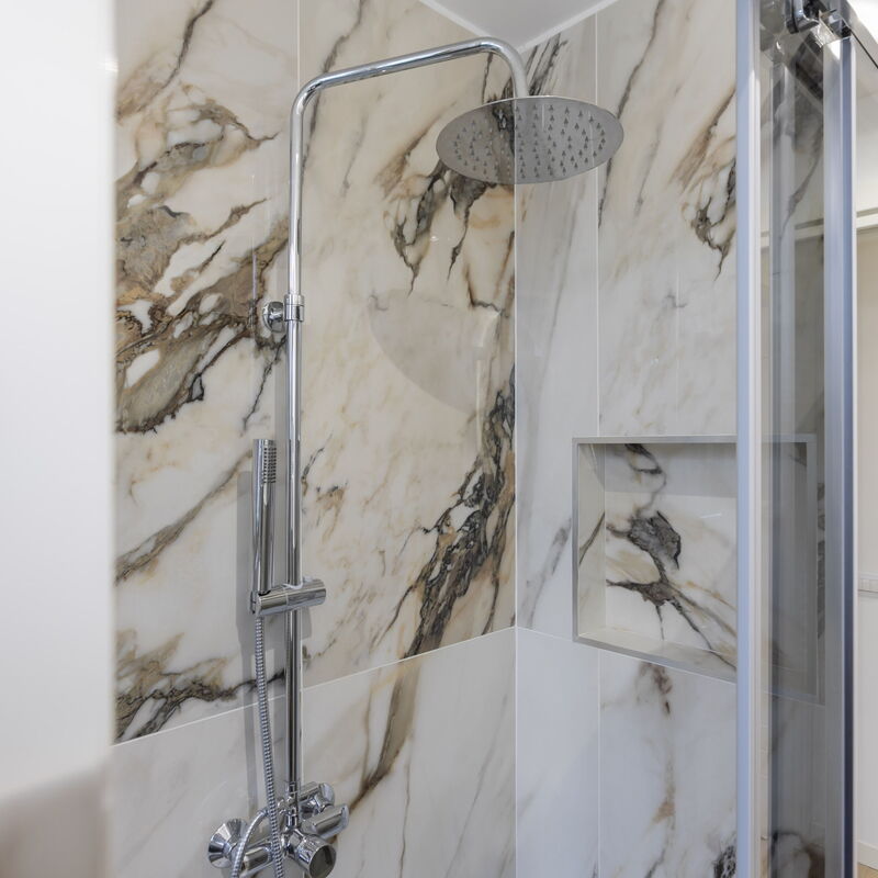 Bartolini Modern 2 Bedrooms by Halldis: Bathroom