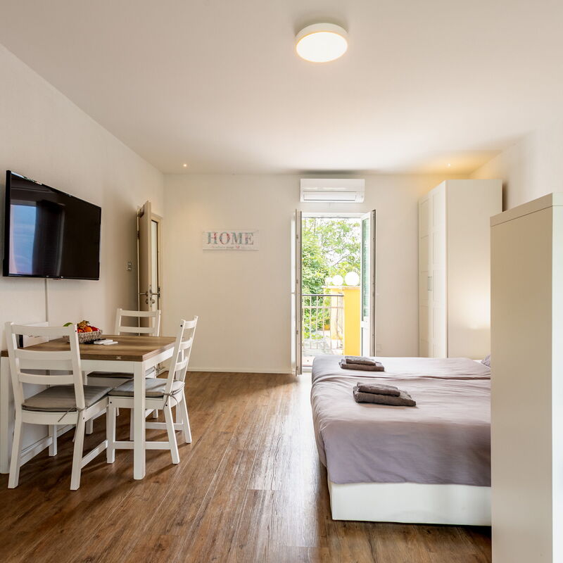 Magic Terrace Big Apartment: Bedroom