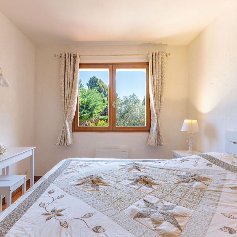 Villa Eden 2: Bedroom