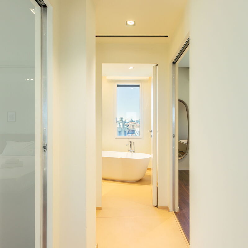 Marescalchi: Bathroom, Bedroom
