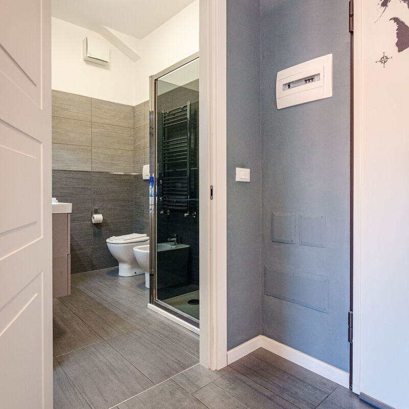 Auditorium Home: Bathroom