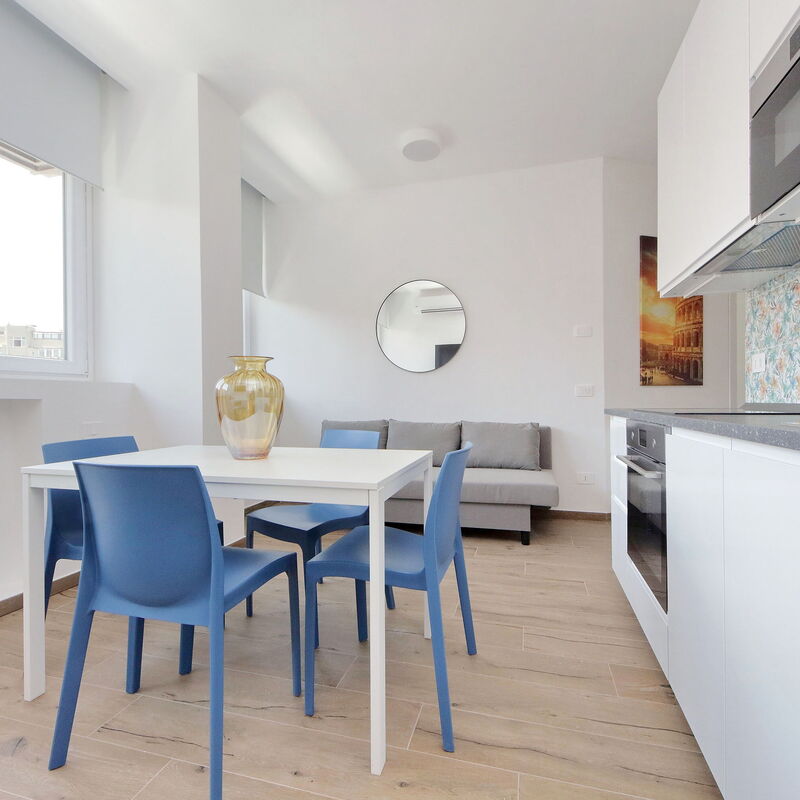 Via Appia New Modern Flat - Near Metro San Giovanni: Cuisine, Salle à manger, Salon