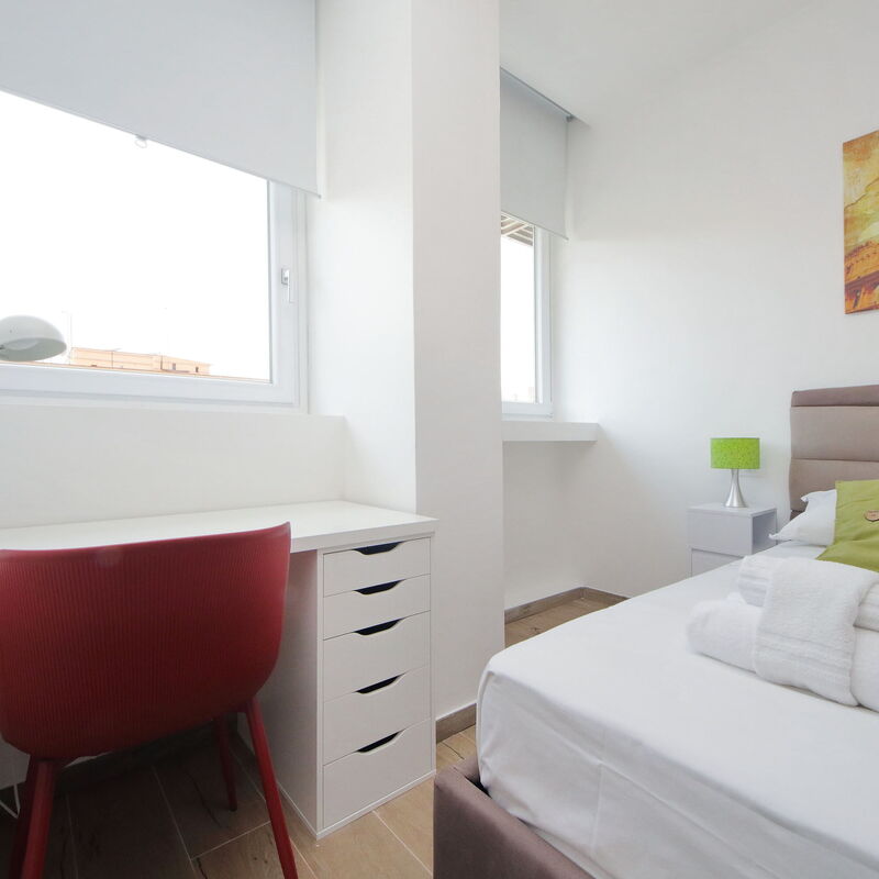 Via Appia New Modern Flat - Near Metro San Giovanni: chambre à coucher