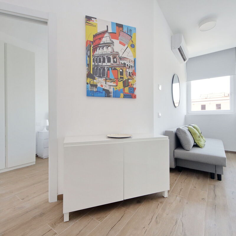 New Via Appia 1Bdr - Near Metro San Giovanni: chambre à coucher, Salon
