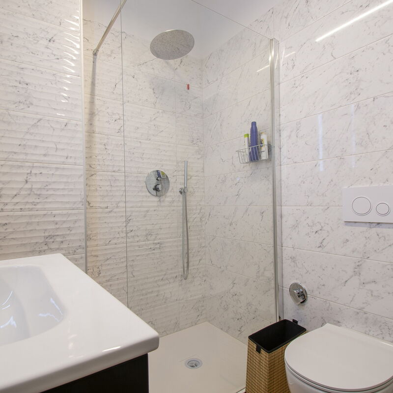 Cavour Stylish House: Bathroom