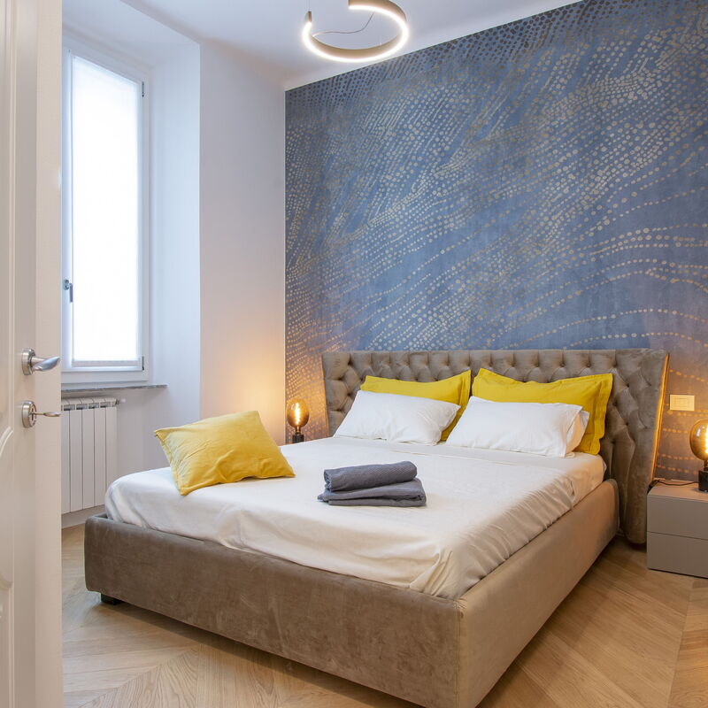 Cavour Stylish House: Bedroom