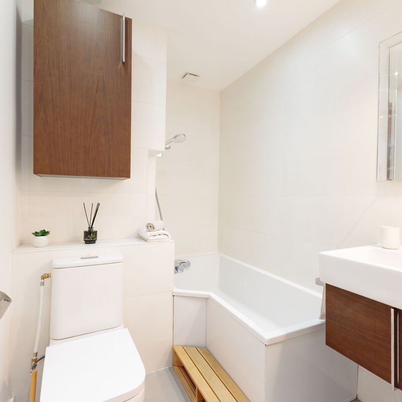 Cozy 2: Bathroom