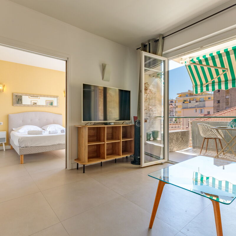 Cozy 2: Balcony / Terrace / Patio, Bedroom, Living Room