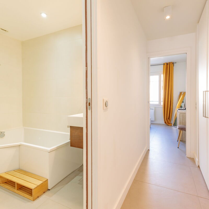 Cozy 2: Bathroom