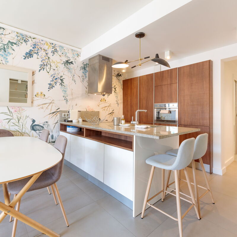 Cozy 2: Dining Room, Kitchen