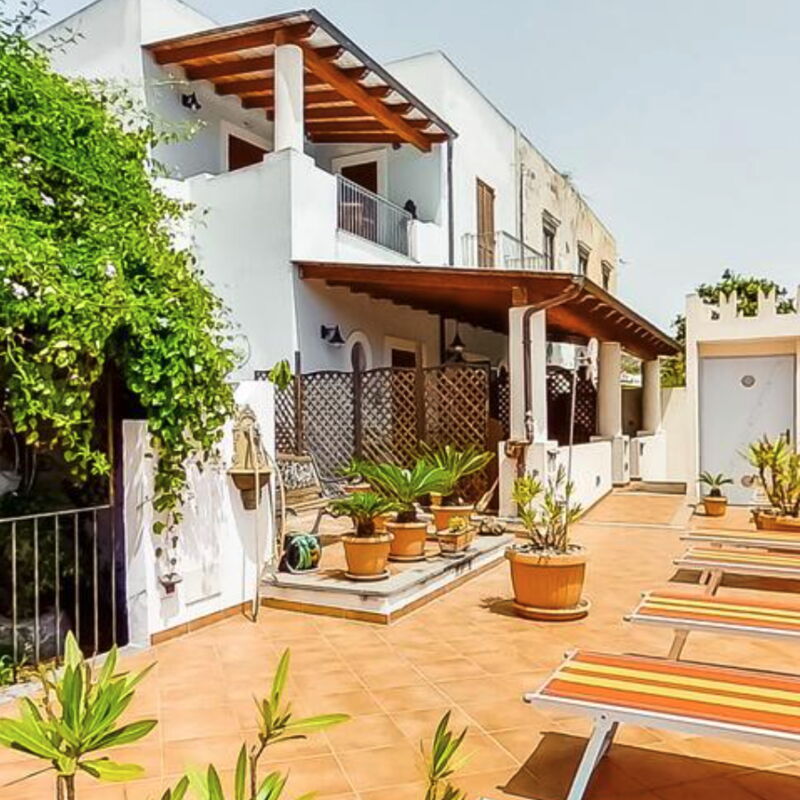 Casa Vacanza Artemis: all'aperto, Piscina